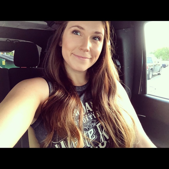 Meet your Posher, Julia - Picture 1 of 1